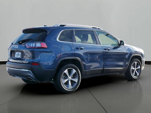 Used 2020 Jeep Cherokee Limited image 3