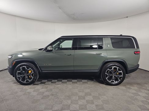 Used 2022 Rivian R1S Launch Edition image 2