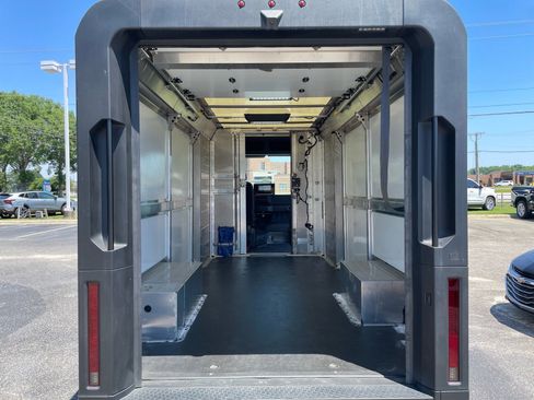Used 2024 Chevrolet Brightdrop 600 w/ Commercial Equipment Package AWD/4WD image 7