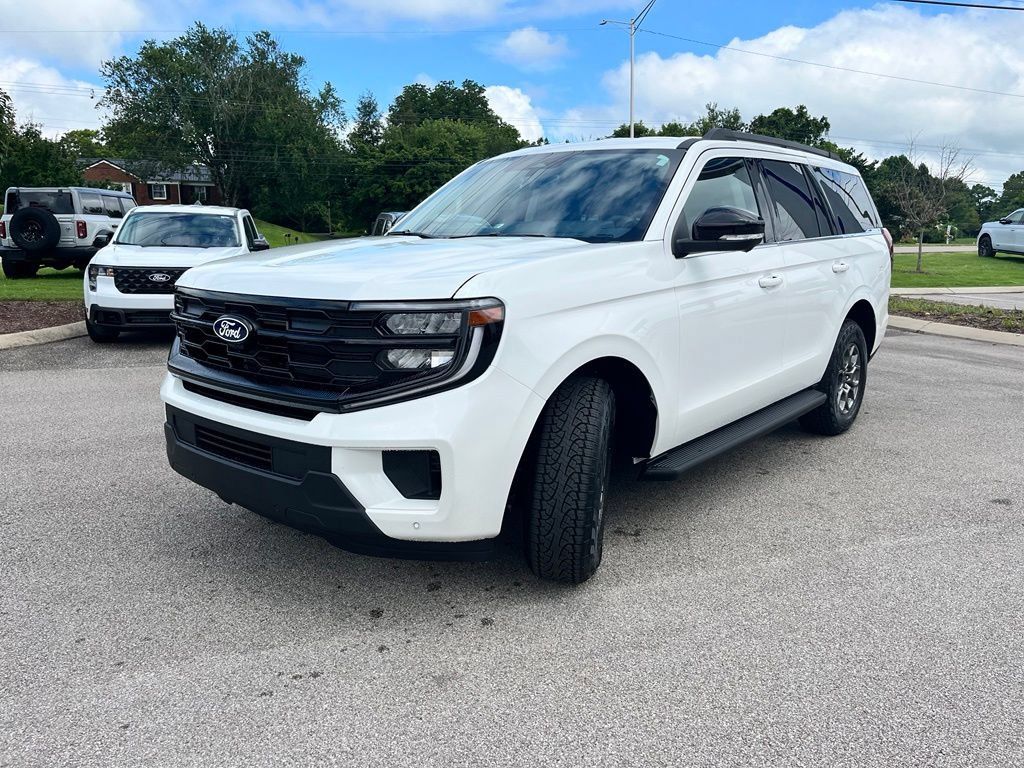 New 2027 Ford Expedition Active AWD/4WD image 3