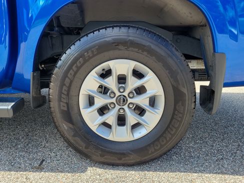 Certified 2024 Nissan Frontier SV w/ Technology Package RWD image 10