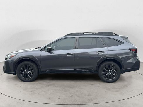Used 2025 Subaru Outback Onyx Edition w/ Popular Package #2 AWD/4WD image 3