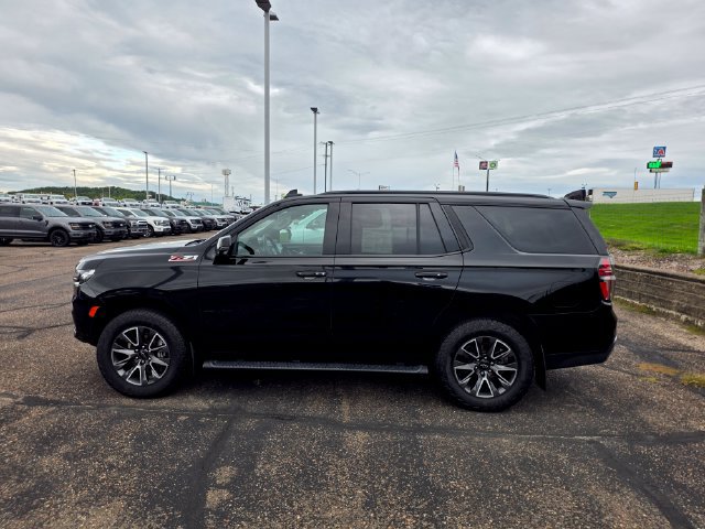 Used 2024 Chevrolet Tahoe Z71 w/ Luxury Package AWD/4WD image 4