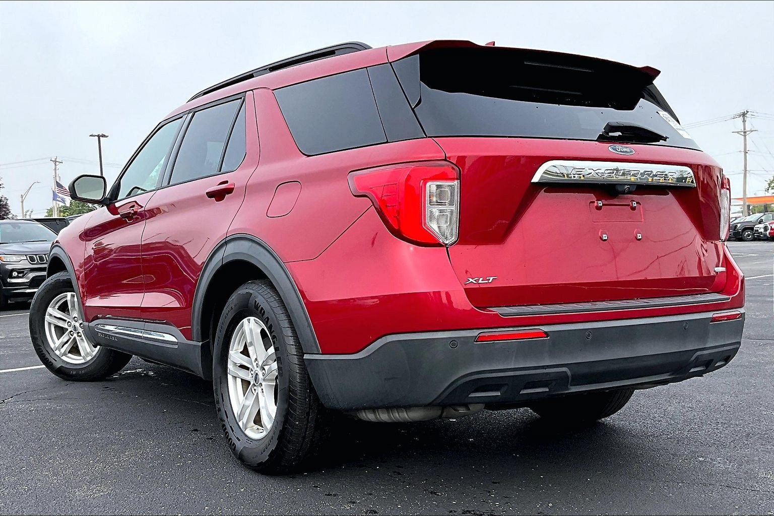 Used 2020 Ford Explorer XLT RWD image 6