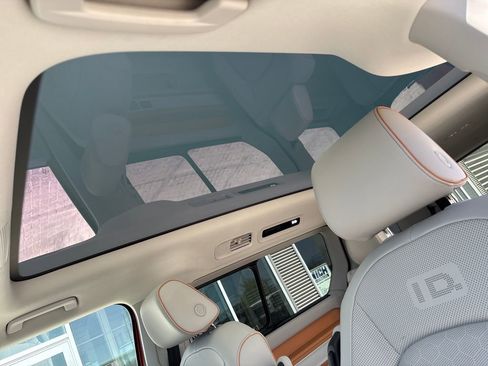 New 2025 Volkswagen ID. Buzz Pro S Plus AWD/4WD image 25