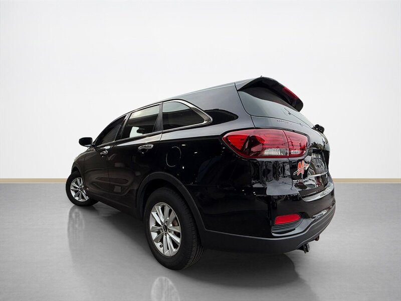 Used 2019 Kia Sorento AWD V6 image 7