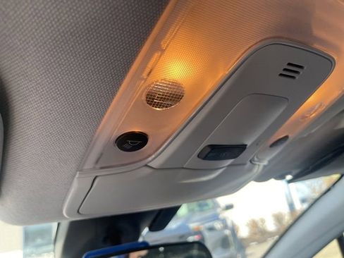 Used 2017 Toyota Prius Prime Premium image 14