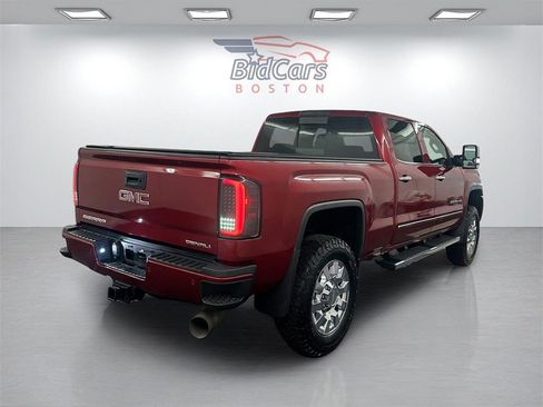 Used 2018 GMC Sierra 2500 Denali w/ Duramax Plus Package image 4