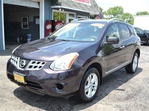 Used 2013 Nissan Rogue SV AWD/4WD image 2