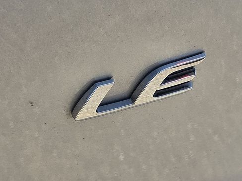 Used 2025 Toyota Corolla LE FWD image 11
