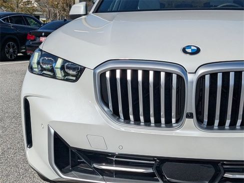 New 2026 BMW X5 xDrive40i w/ Climate Comfort Package image 11