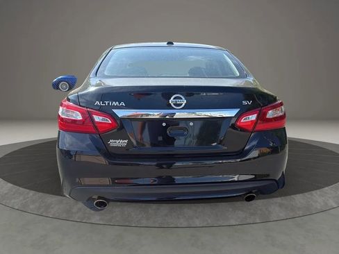 Used 2017 Nissan Altima 2.5 SV FWD image 5