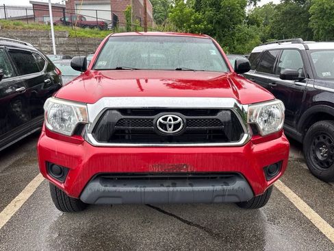 Used 2012 Toyota Tacoma 4x4 Access Cab w/ SR5 Pkg image 2