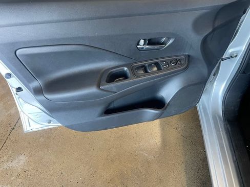 Certified 2025 Nissan Versa SV w/ Trunk Package FWD image 9