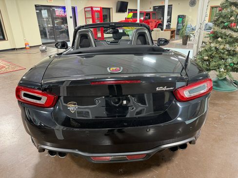 Used 2017 FIAT 124 Spider Abarth image 6