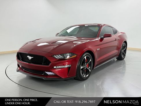 Used 2018 Ford Mustang GT RWD image 1
