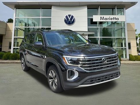 Used 2026 Volkswagen Atlas SE FWD image 1