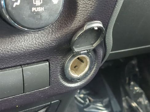 Used 2015 Jeep Wrangler Unlimited Sport w/ Quick Order Package 24S image 35