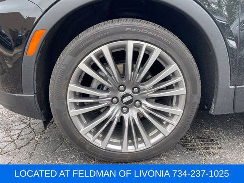 Used 2024 Cadillac XT4 Premium Luxury w/ Technology Package AWD/4WD image 5