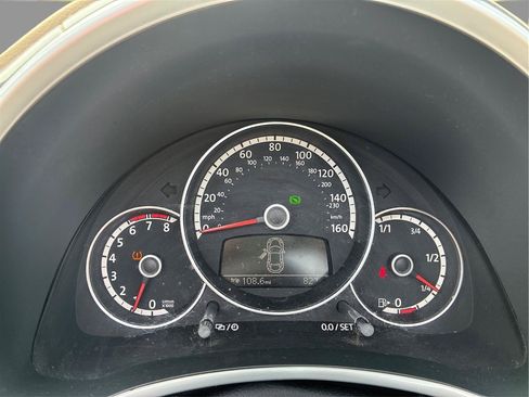 Used 2013 Volkswagen Beetle 2.0T FWD image 18
