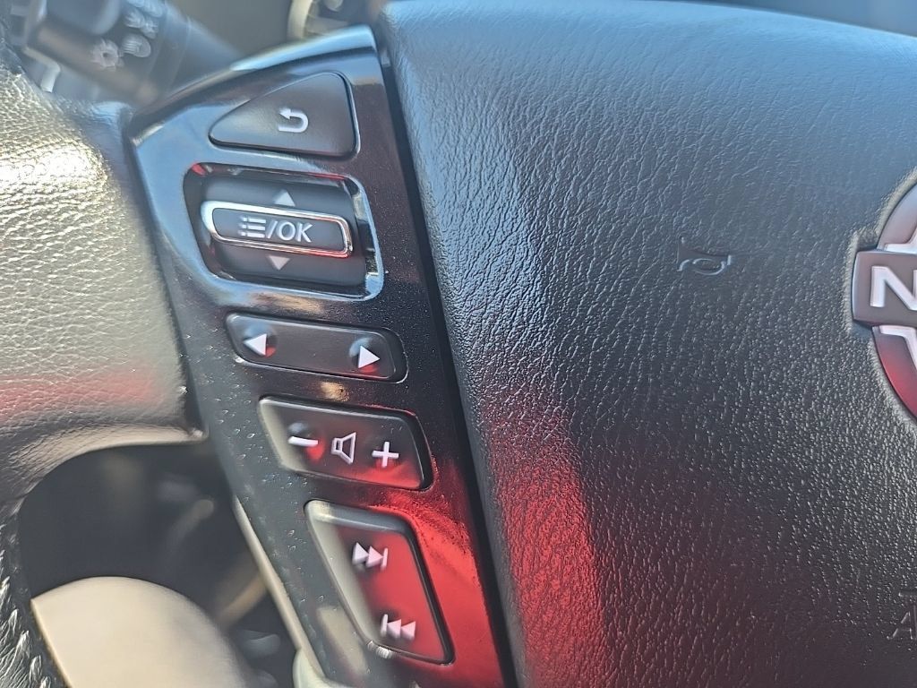 Used 2024 Nissan Armada SL w/ Captain's Chairs Package AWD/4WD image 15