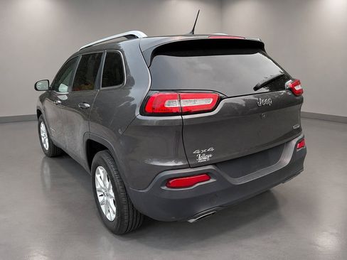 Used 2015 Jeep Cherokee Latitude w/ Cold Weather Group AWD/4WD image 3