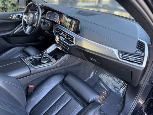 Used 2023 BMW X6 xDrive40i w/ M Sport Package image 32