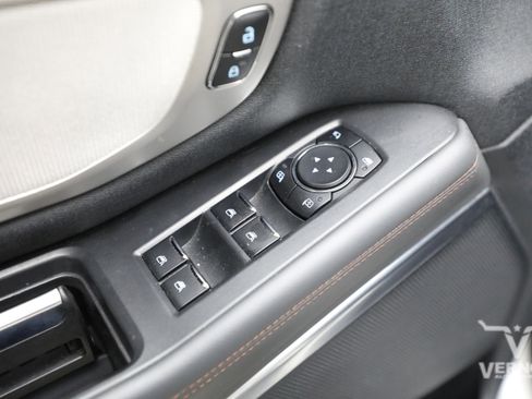 Used 2025 Ford Expedition Active AWD/4WD image 18