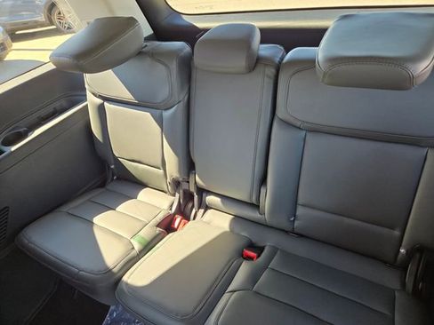 New 2026 Ford Expedition Active image 8