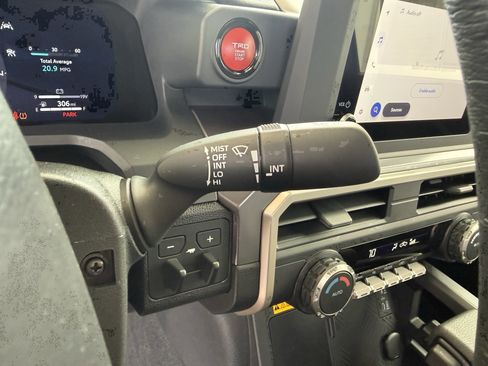 Certified 2025 Toyota Tacoma PreRunner image 14