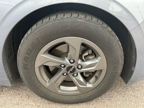 Used 2022 Kia K5 LXS image 4