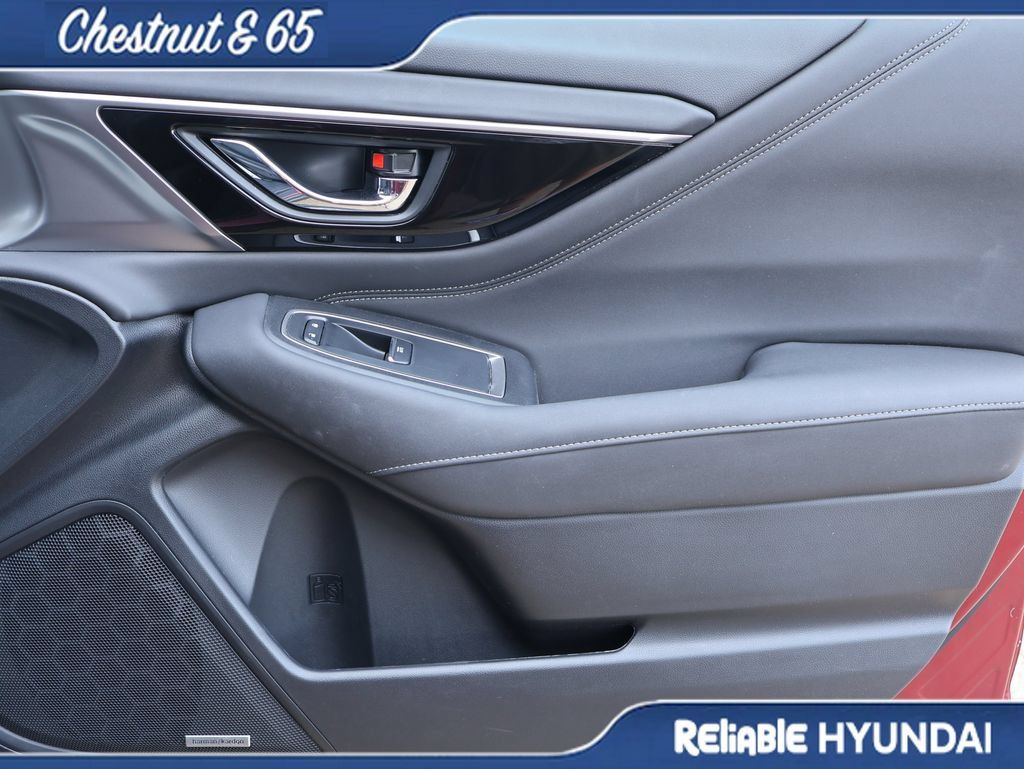 Used 2025 Subaru Outback Limited AWD/4WD image 8