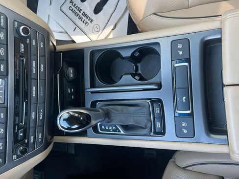 Used 2015 Hyundai Genesis 5.0 RWD image 25