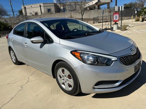 Used 2016 Kia Forte LX image 19