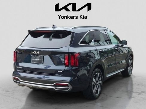 Certified 2023 Kia Sorento EX AWD/4WD image 6