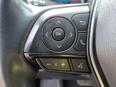 Used 2021 Toyota Venza Limited image 21