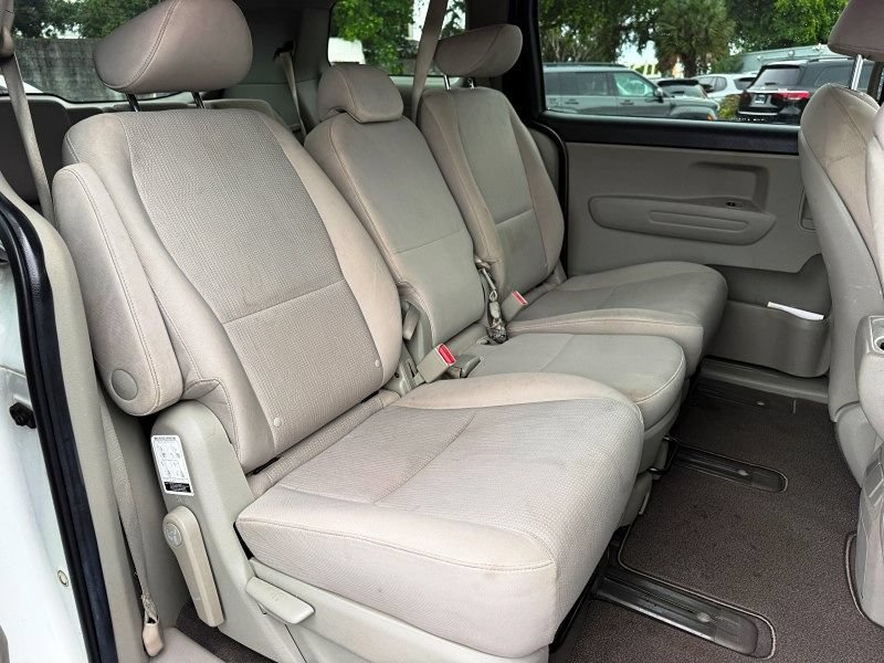 Used 2019 Kia Sedona LX FWD image 16