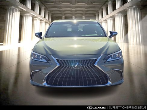 Certified 2025 Lexus ES 300h w/ Premium Package image 10