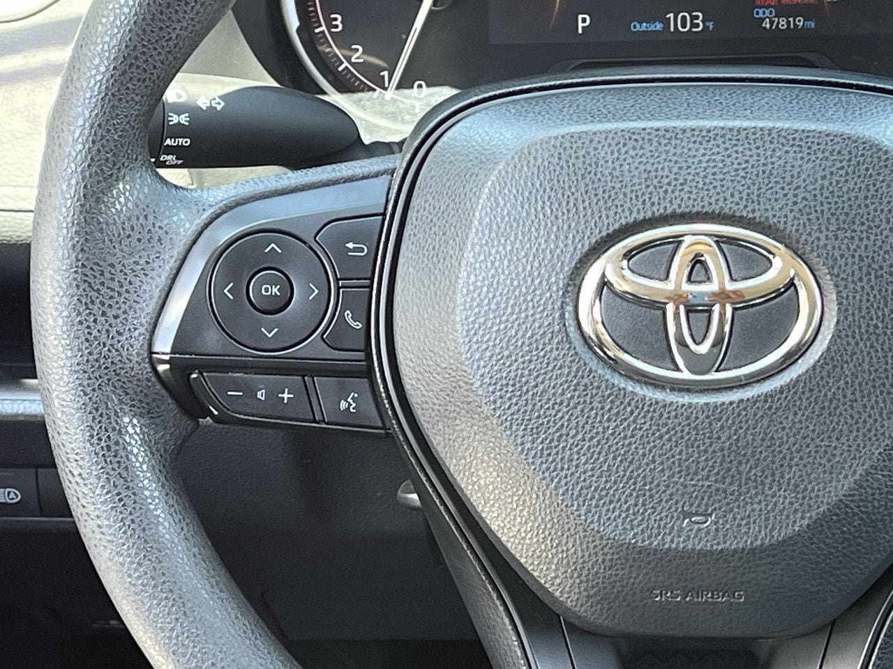 Used 2025 Toyota RAV4 XLE FWD image 12