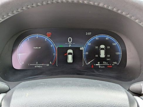 Used 2023 Toyota Highlander Limited image 21