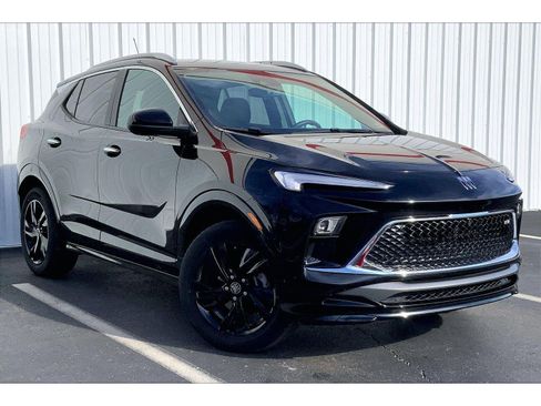 Used 2024 Buick Encore GX Sport Touring w/ Comfort Package image 2