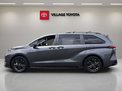 Certified 2025 Toyota Sienna XSE w/ XSE Plus Package AWD/4WD image 2