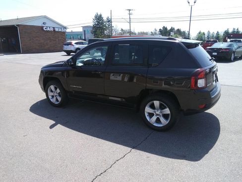 Used 2014 Jeep Compass Latitude image 10