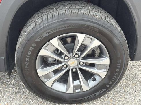 Used 2025 Chevrolet Equinox LT w/ Safety and Technology Package FWD image 16