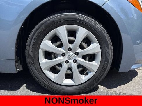 Used 2023 Toyota Corolla LE AWD/4WD image 13