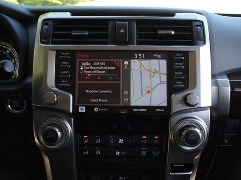 Used 2021 Toyota 4Runner Limited AWD/4WD image 13