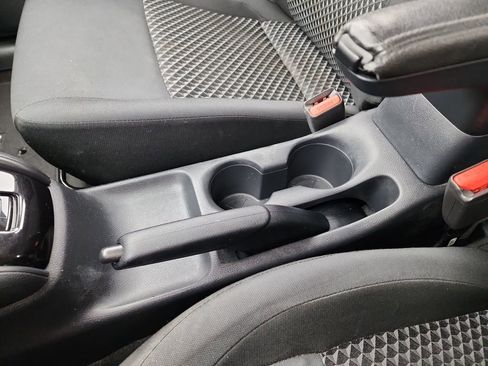 Used 2021 Nissan Versa S image 29