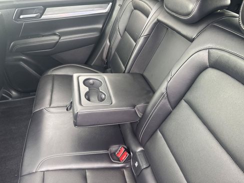 Used 2026 GMC Terrain Elevation w/ Elevation Premium Package AWD/4WD image 11