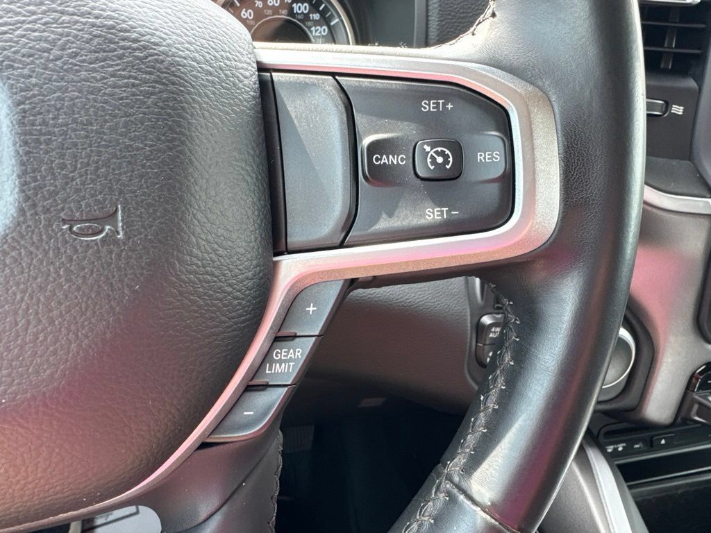 Used 2019 RAM 1500 Big Horn AWD/4WD image 11