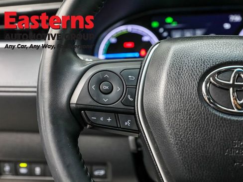 Used 2024 Toyota Venza LE image 15